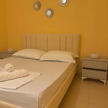 Apartment At New Bazar With A View And Balcony Tirana Exterior photo