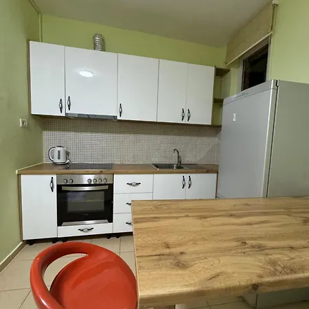 Apartment At New Bazar With A View And Balcony Tirana Exterior photo